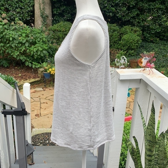 Gyft gray white stripe top - Picture 2 of 5